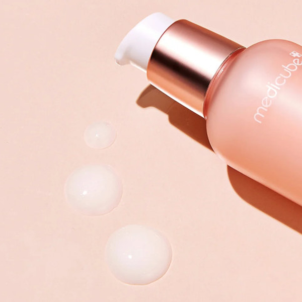 medicube Triple Collagen Serum 4.0, 55ml - detaliu textură K-Beauty | SkinCare Korea