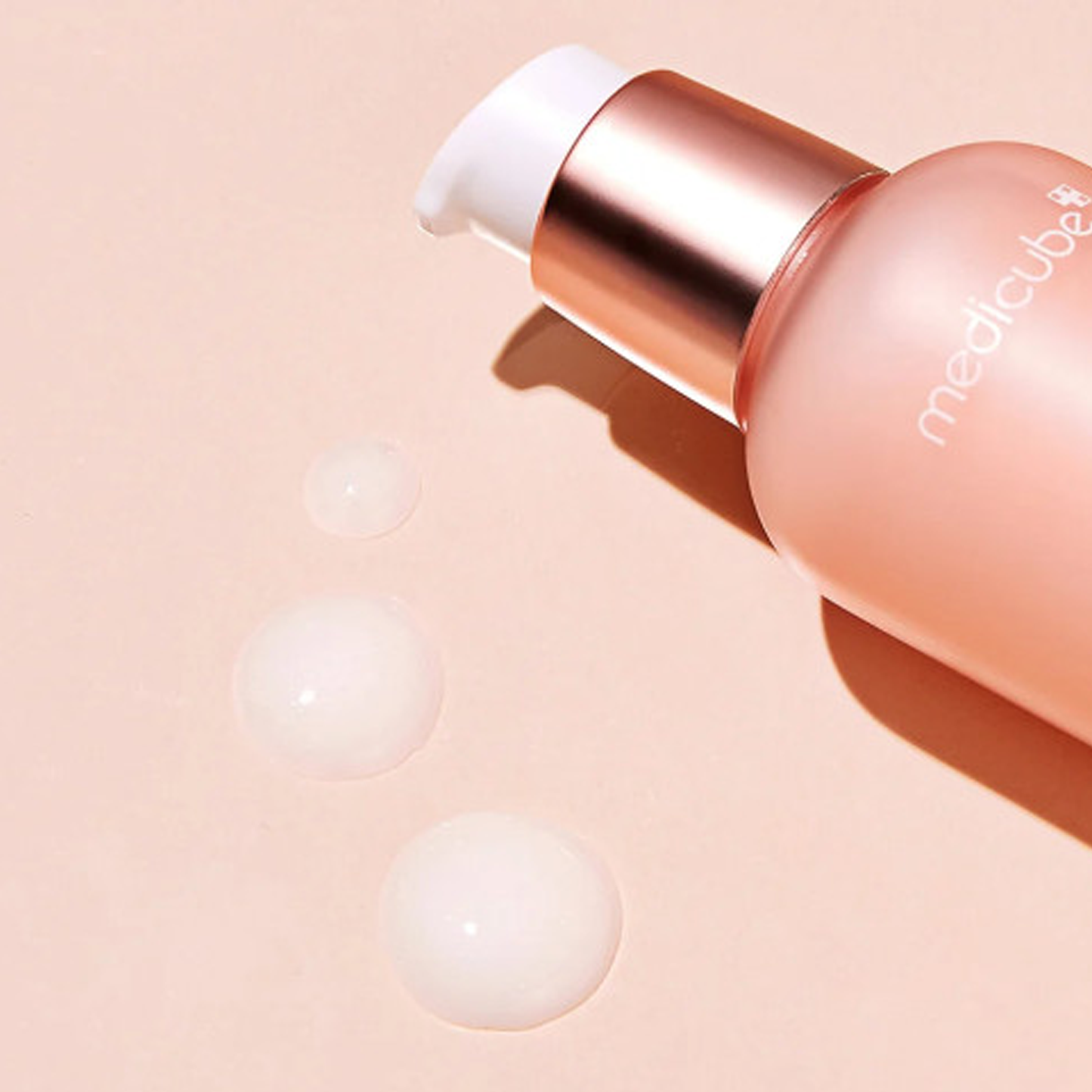 medicube Triple Collagen Serum 4.0, 55ml - detaliu textură K-Beauty | SkinCare Korea