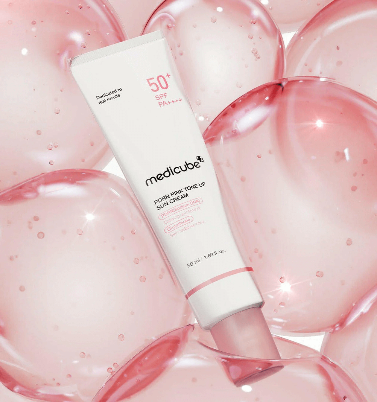 medicube PDRN Pink Tone Up Sun Cream 50ml - detaliu textură K-Beauty | SkinCare Korea